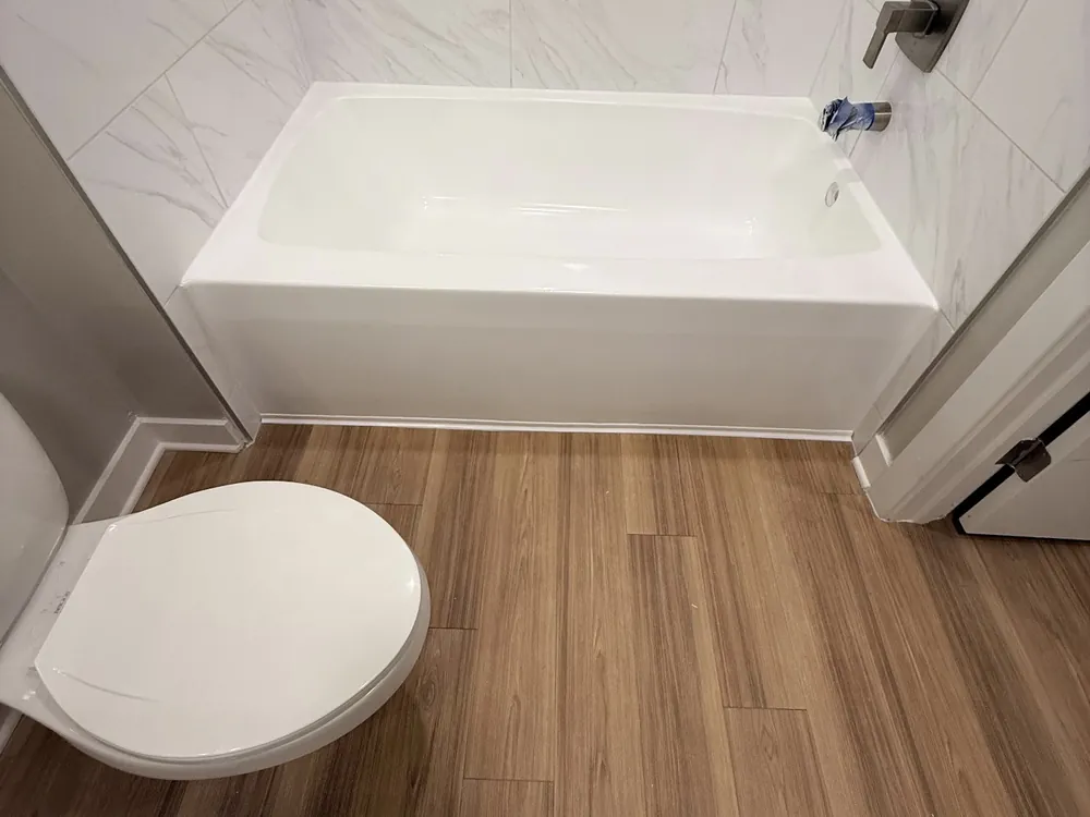Bathtub refinishing by Narbra Maintenance Inc