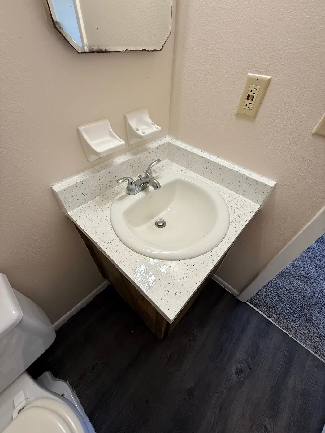 Vanity refinishing by Narbra Maintenance Inc